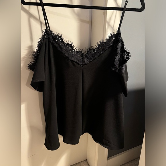 Kimchi Blue (Urban Outfitters) Veda Cold Shoulder Top - Picture 2 of 7